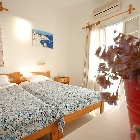 Ostria * Mykonos Town